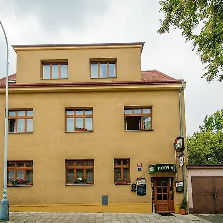 51 3* Praga